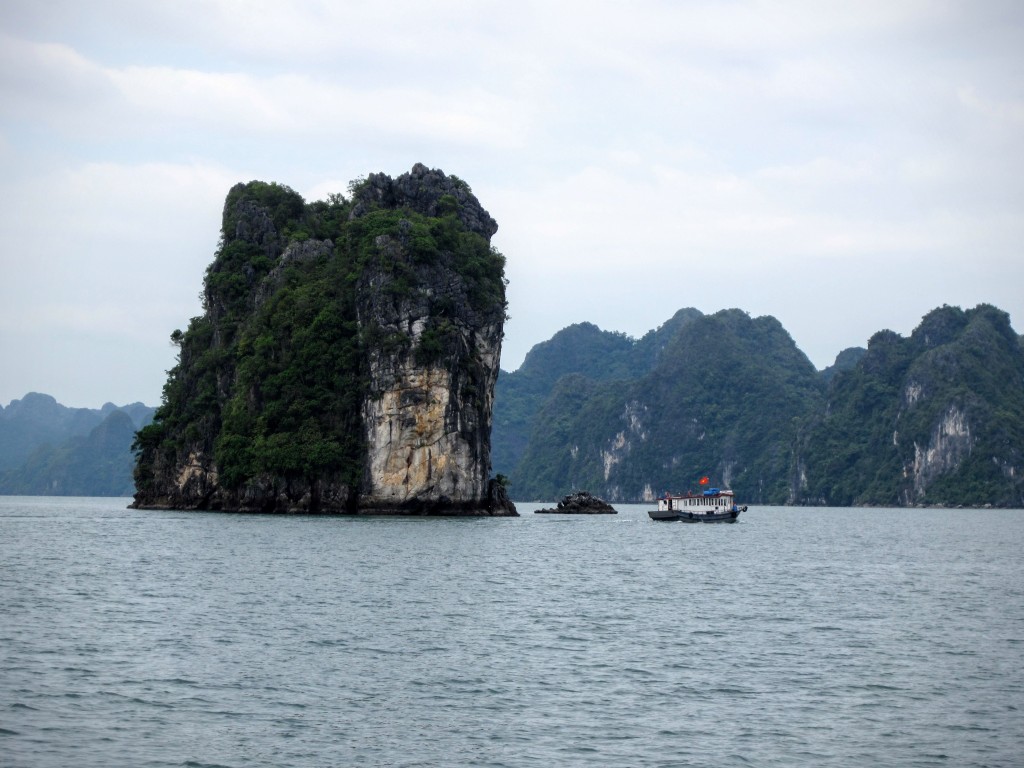 Du lịch Cô Tô, được thăm luôn cả vịnh Hạ Long